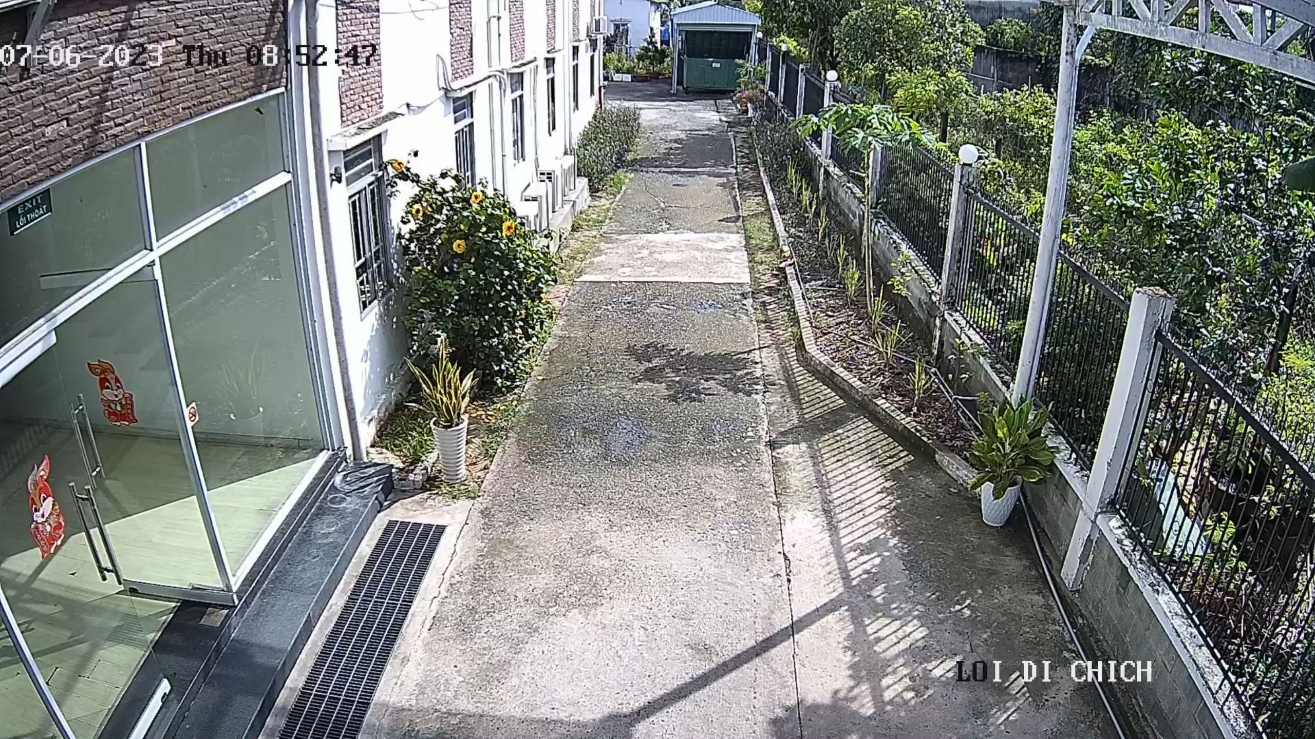 Hình Camera quan sát thực tế Công nghệ hình ảnh sắc nét với 2.0 MP của bộ Lắp Camera Nhà Xưởng Có Màu Ban Đêm Giá Rẻ sử dụng mã DS-2CE16D0T-EXLPF Hình Camera quan sát thực tế Công nghệ hình ảnh sắc nét với 2.0 MP của bộ Lắp Camera Nhà Xưởng Có Màu Ban Đêm Giá Rẻ sử dụng mã DS-2CE16D0T-EXLPF